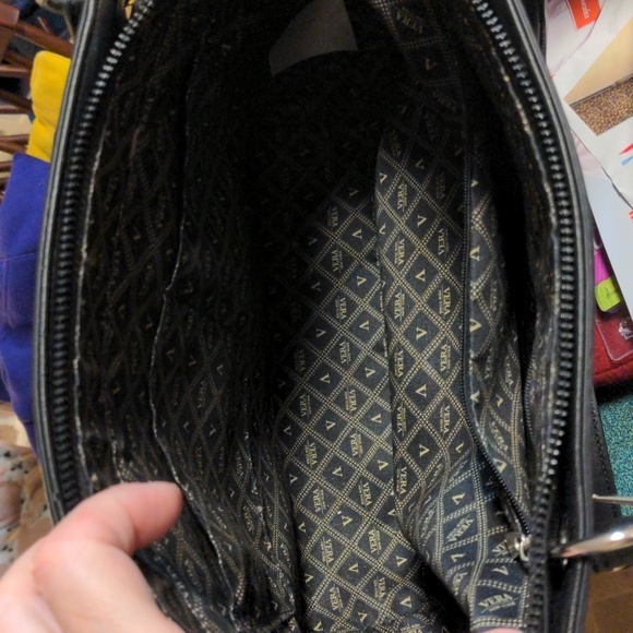 EUC Vera Wang shoulder Bag - Picture 3 of 3